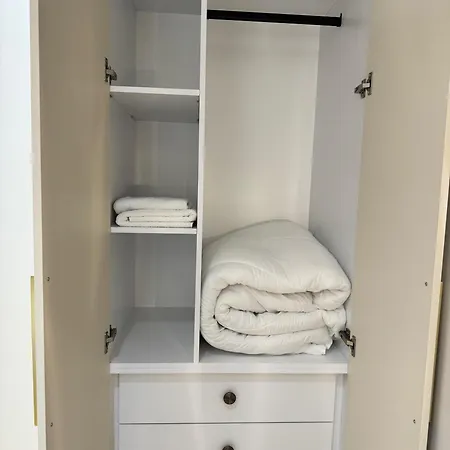 E&r At Myslym Shyri * 티라나