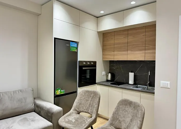 E&r At Myslym Shyri ホテル ティラナ