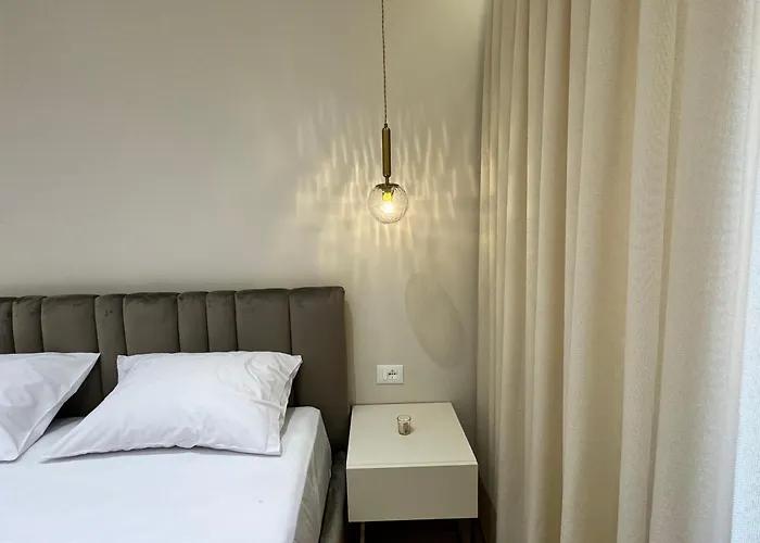 E&r At Myslym Shyri * ティラナ