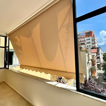 E&r At Myslym Shyri Hotel *