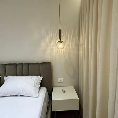 E&r At Myslym Shyri * Tirana