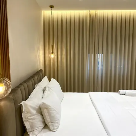 Hotel E&r At Myslym Shyri Tirana